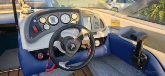 Motorový čln Wellcraft Excel - 5