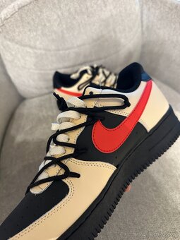 Nike Air Force 1 (čierno červené - veľkosť 43) - 5