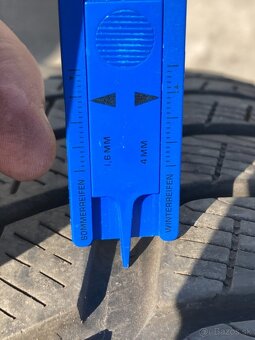 ZIMNÍ PNEUMATIKY NOKIAN 245 75r17 7,5 mm - 5