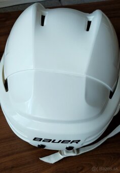 HOKEJOVÁ HELMA - 5