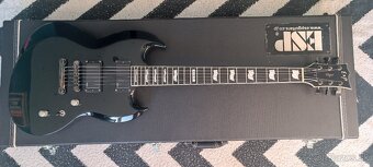 Predám elektrickú gitaru ESP Standard Viper Black 2009 - 5