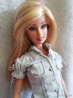 Barbie s oblečením - 5