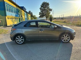 Honda Civic 2.2i-CTDI Executive bez DPF - 5