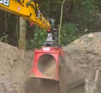 Triedička zeminy, prosévaci lyžica na bager - 5