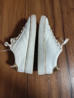 Elegantné tenisky GUESS - 5