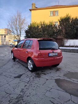 Renault Clio 2 - 5
