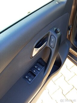 Predám Volkswagen Polo 1.2 benzín - 5