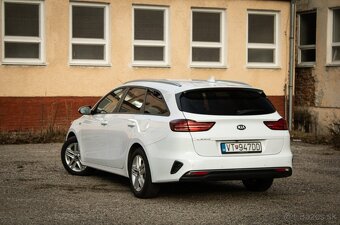 Kia Ceed SW 1.5 T-GDi Silver 1. majitel v záruke. - 5