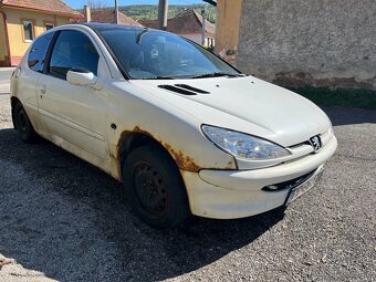 Predám Peugeot 206 - 5