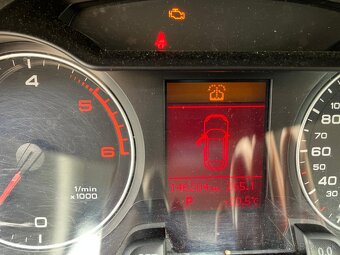 AUDI A4, predám - 5