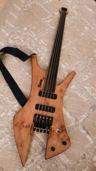 5 strunová fretless basa - 5