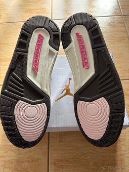 Air Jordan 3 Retro Neapolitan Dark Mocha - 5