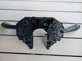 páčky / prepínače svetiel citroen c4 hatchback rok  2008 - 5