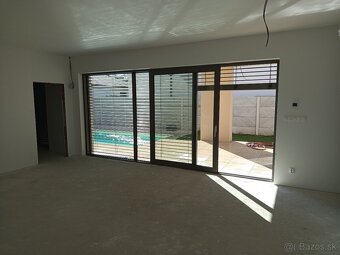 Na Predaj - Moderný bungalov s bazénom v meste Šamorín - 5