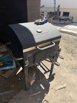 DARUJEM drevo + grill za odvoz - 5