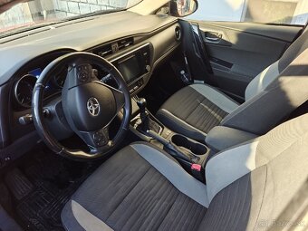 Toyota Auris - 5