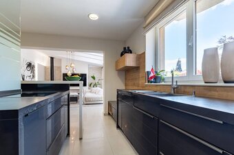 Rodinný dom na Levickej - luxusné bývanie vo výnimočnej štvr - 5