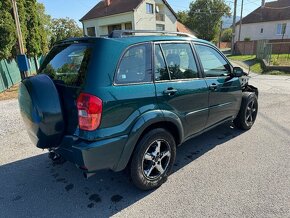 Rozpredam Toyota Rav4 2.0D 85kw 2003 - 5