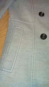 Elegantny sivy kabat - 5