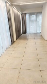 Ponúkam priestor na prenájom - 5