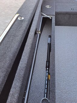 MOTOROVÝ ČLN BREMA 450 V PRO.AKCIA - 5