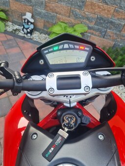 Ducati Hypermotard 1100 V2 - 5