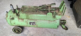 Kompresory Orlík, 70l. a 100l. nádrže, elektromotory. - 5