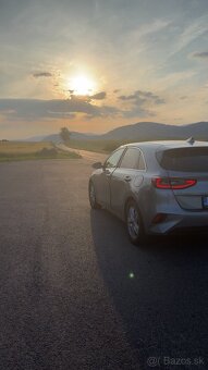 KIA Ceed 1.4 tgdi 2019 hatchback - 5