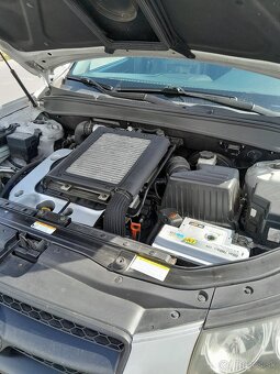 SUV Hyundai Santa Fe - 5