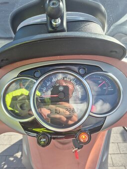 Piaggio beverly 350 sport tourer - 5