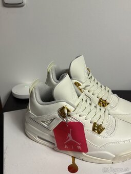 Jordan 4 Metalic Gold 39 - 5