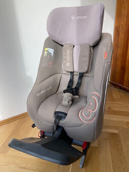 protismerná autosedačka - 5