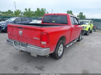 Dodge Ram 5.7 2013 Lehce bourany - 5