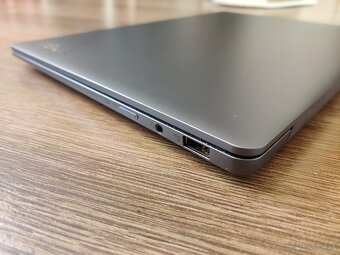 Lenovo Yoga Slim 6 - OLED - core i5-1240p / 16GB ram/512 SSD - 5