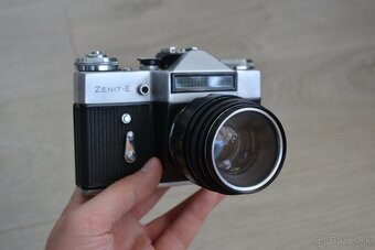 RETRO FOTOAPARÁT Zenit-E + Helios 44-2 + príslušenstvo - 5