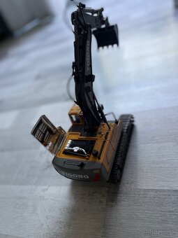 RC bager na diaľkové ovládanie - 5