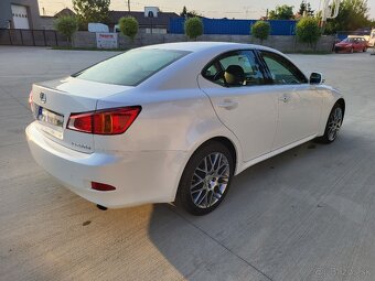 Lexus IS220d - 5