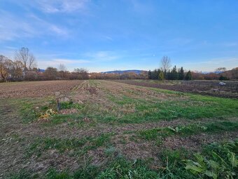 Predám rovinatý pozemok Rabča ul.Gruňanská - 5