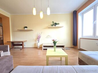 Väčší zariadený 2-izb. byt 56m² blízko CENTRA / Južná trieda - 5