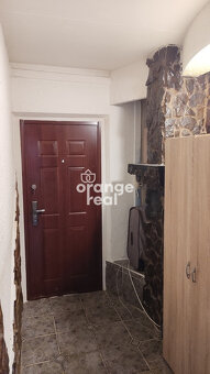 NA PREDAJ 1 a pol IZBOVÝ BYT KEŽMARSKA ULICA - 5