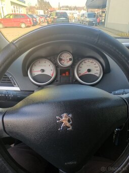 207 - slušne auto - 5