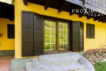 NA PREDAJ: Luxusná celoročná chata pri Ružíne s nádherným vý - 5