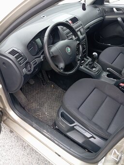 Škoda Octavia 1.6 benzín - 5