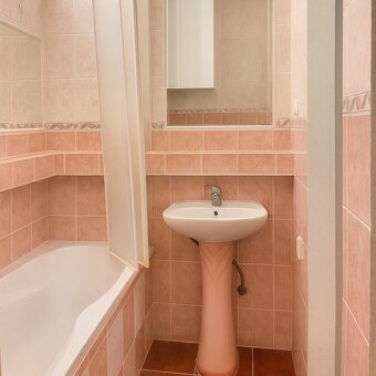 Prenájom 3 izbový byt Levice - 5