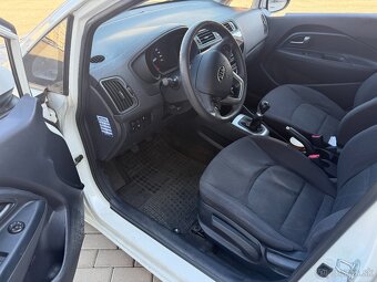 Kia Rio - 5