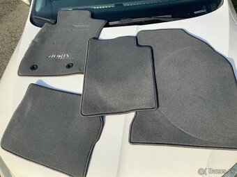 Predám letné pneumatiky pre Toyota Auris - 5