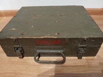 Vojenska bednicka+stara skrinka - 5