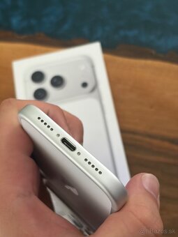 iPhone 17 Pro 256gb Silver top stav - 5