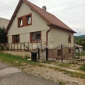 Znížená cena. Na predaj rodinný dom s obrovským... - 5