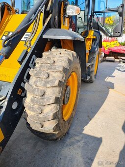 jCB nakladač 411 - 5